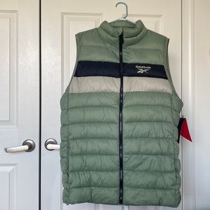 Men’s large Reebok puffer vest